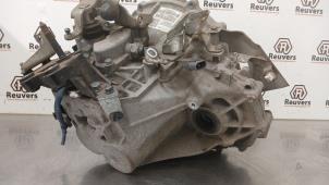 Getriebe van een Mitsubishi Space Star (A0) 1.0 12V 2013