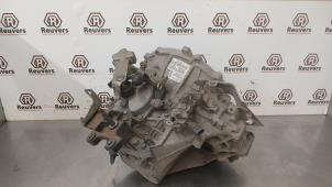 Getriebe van een Mitsubishi Space Star (A0) 1.0 12V 2013