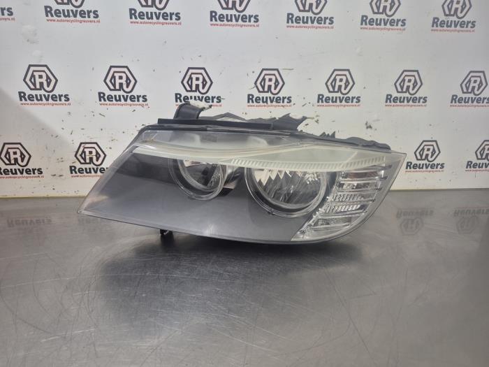 Używane Reflektor lewy BMW 3 serie (E90) 318i 16V Cena € 100,00 Procedura marży oferowane przez Autorecycling Reuvers B.V.