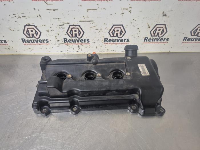 Ventildeckel van een Mitsubishi Space Star (A0) 1.0 12V 2013