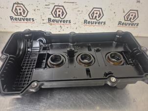 Ventildeckel van een Mitsubishi Space Star (A0) 1.0 12V 2013