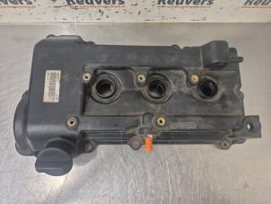 Ventildeckel van een Mitsubishi Space Star (A0) 1.0 12V 2013