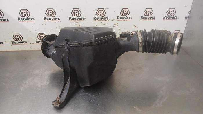 Gebrauchte Luftfiltergehäuse Hummer H3 3.5 20V Preis € 50,00 Margenregelung angeboten von Autorecycling Reuvers B.V.