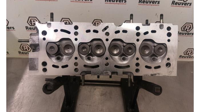 Begagnade Topplock Ford Ka II 1.2 Pris € 300,00 Marginaltabell erbjuds av Autorecycling Reuvers B.V.