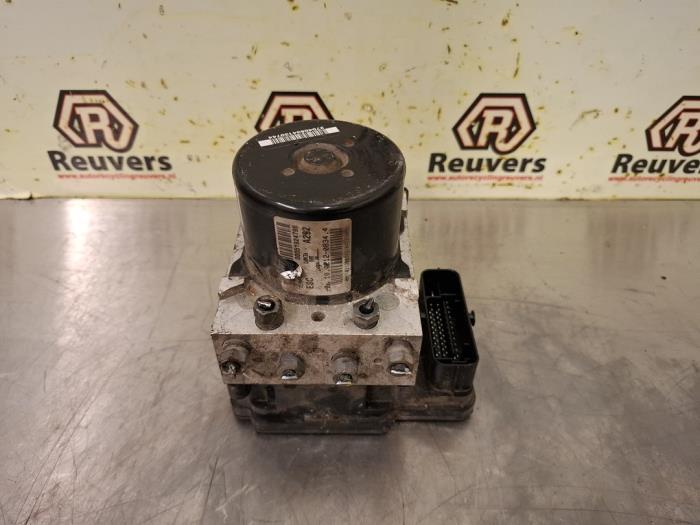 Begagnade ABS-pump Fiat Doblo Cargo (263) 1.3 MJ 16V DPF Euro 5 Pris € 50,00 Marginaltabell erbjuds av Autorecycling Reuvers B.V.