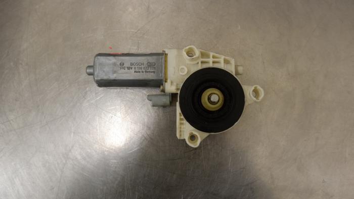 Usados Motor de ventanilla de puerta Peugeot 307 Break (3E) 2.0 HDi 110 FAP Precio € 25,00 Norma de margen ofrecido por Autorecycling Reuvers B.V.