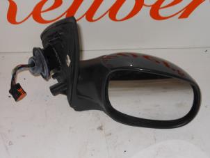 Used Wing mirror, right Peugeot 206 (2A/C/H/J/S) Price € 30,00 Margin scheme offered by Autorecycling Reuvers B.V.