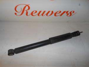 Used Rear shock absorber, left Renault Modus/Grand Modus (JP) 1.6 16V Price € 20,00 Margin scheme offered by Autorecycling Reuvers B.V.