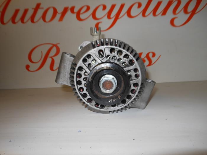Begagnade Dynamo Ford Mondeo II Wagon 1.8 TD CLX Pris € 40,00 Marginaltabell erbjuds av Autorecycling Reuvers B.V.