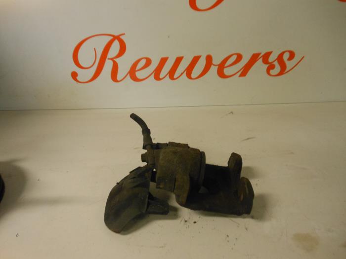 Front brake calliper, right from a Volkswagen Polo III (6N2) 1.4 2000
