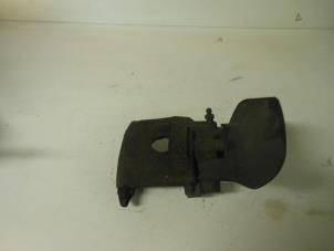 Used Front brake calliper, right Volkswagen Polo III (6N2) 1.4 Price € 25,00 Margin scheme offered by Autorecycling Reuvers B.V.