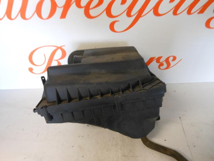 Begagnade Luftfilterhus Opel Astra H SW (L35) 1.3 CDTI 16V Ecotec Pris € 25,00 Marginaltabell erbjuds av Autorecycling Reuvers B.V.