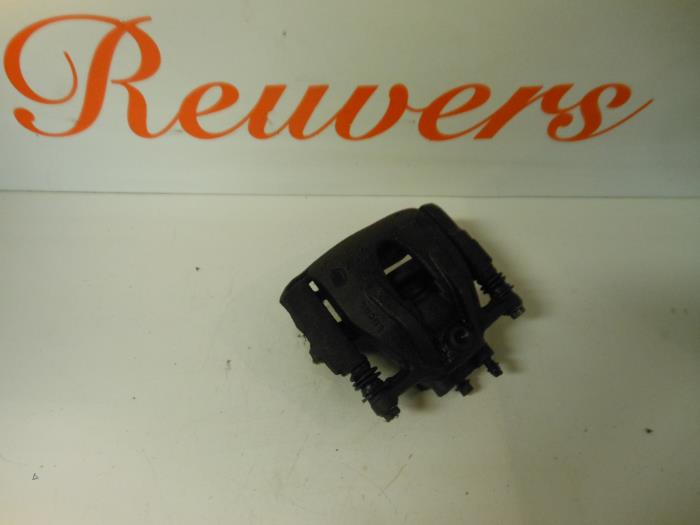 Gebrauchte Bremszange rechts vorne Opel Corsa C (F08/68) 1.7 DI 16V Preis € 25,00 Margenregelung angeboten von Autorecycling Reuvers B.V.