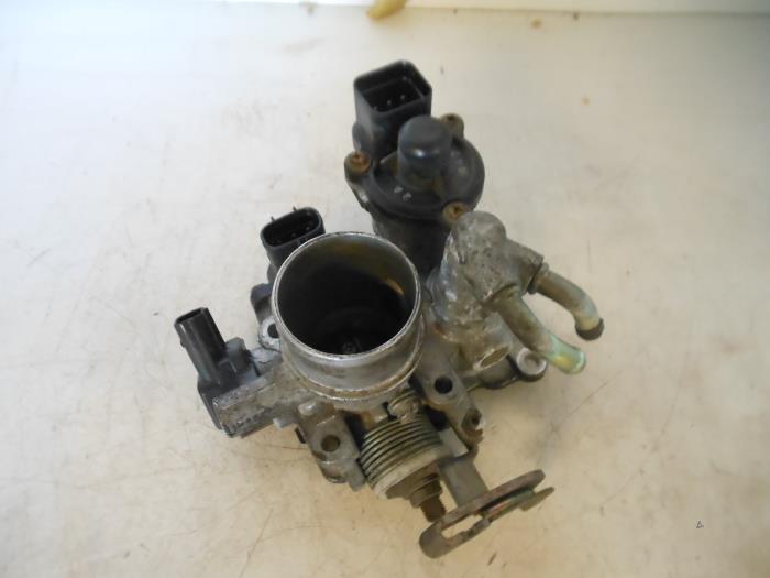 Gebrauchte Drosselklappengehäuse Suzuki Alto (SH410) 1.0 GA,GL Preis € 35,00 Margenregelung angeboten von Autorecycling Reuvers B.V.