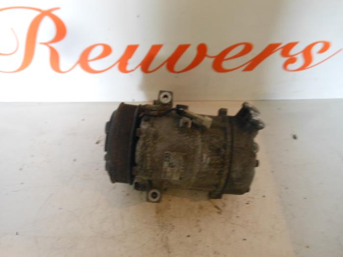 Usagé Pompe clim Opel Astra G (F08/48) 2.0 Di 16V Prix € 50,00 Règlement à la marge proposé par Autorecycling Reuvers B.V.