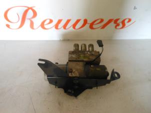 Used Convertible motor Peugeot 306 (7D) 1.8 Price € 150,00 Margin scheme offered by Autorecycling Reuvers B.V.