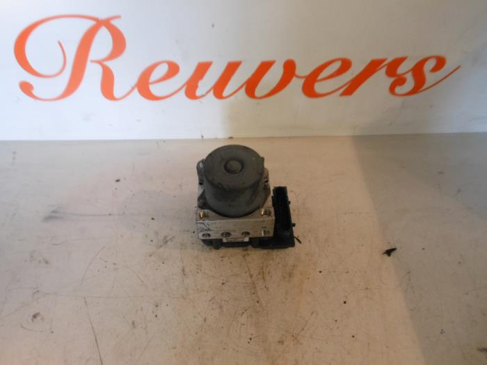 Begagnade ABS-pump Fiat Punto II (188) 1.2 60 S 3-Drs. Pris € 75,00 Marginaltabell erbjuds av Autorecycling Reuvers B.V.