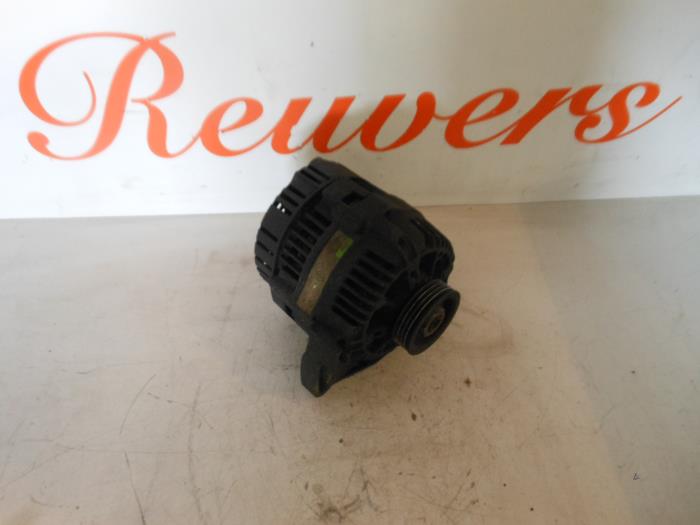 Begagnade Dynamo Renault Clio (B/C57/357/557/577) 1.2 Eco Kat. Pris € 35,00 Marginaltabell erbjuds av Autorecycling Reuvers B.V.