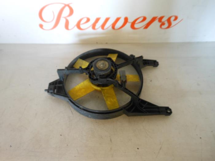 Cooling fans Nissan Micra 1.3 LX,SLX 16V 8240132