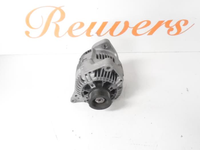 Begagnade Dynamo Renault Laguna II Grandtour (KG) 1.8 16V Pris € 40,00 Marginaltabell erbjuds av Autorecycling Reuvers B.V.