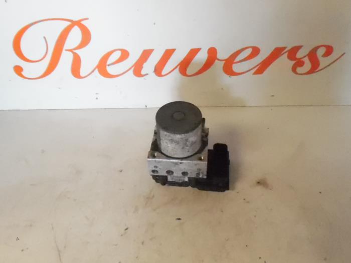 Begagnade ABS-pump Fiat Scudo (270) 1.6 D Multijet Pris € 75,00 Marginaltabell erbjuds av Autorecycling Reuvers B.V.