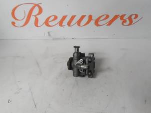 Begagnade Servostyrningspump Audi A3 (8L1) 1.8 20V Pris € 30,00 Marginaltabell erbjuds av Autorecycling Reuvers B.V.