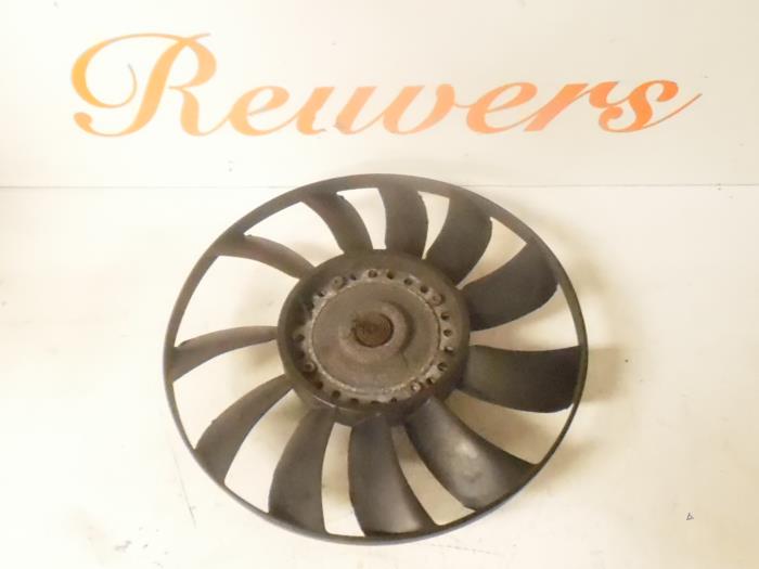 Cooling fans from a Audi A4 (B5) 1.6 1995