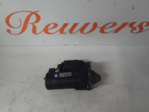 Używane Rozrusznik Renault Safrane I 3.0i V6 RT,RXE Cena € 40,00 Procedura marży oferowane przez Autorecycling Reuvers B.V.