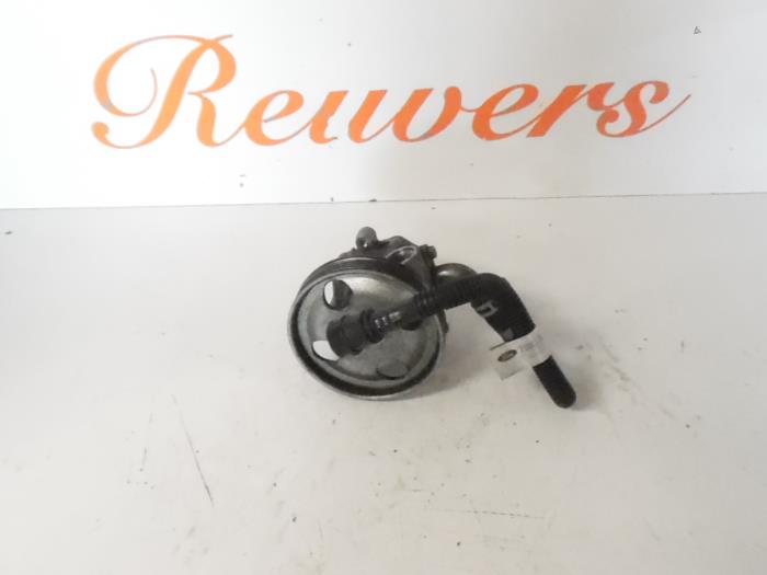 Usagé Pompe de direction Ford Fiesta 5 (JD/JH) 1.4 TDCi Prix € 40,00 Règlement à la marge proposé par Autorecycling Reuvers B.V.