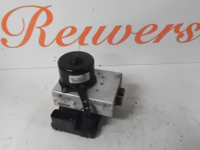 Used ABS pump Jaguar S-type (X200) 3.0 V6 24V Price € 60,00 Margin scheme offered by Autorecycling Reuvers B.V.