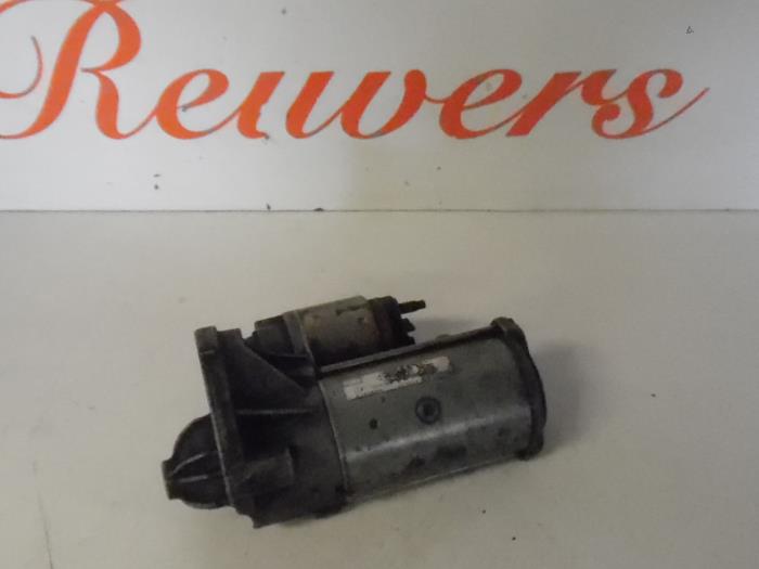 Gebrauchte Anlasser Renault Trafic New (FL) 1.9 dCi 100 16V Preis € 40,00 Margenregelung angeboten von Autorecycling Reuvers B.V.