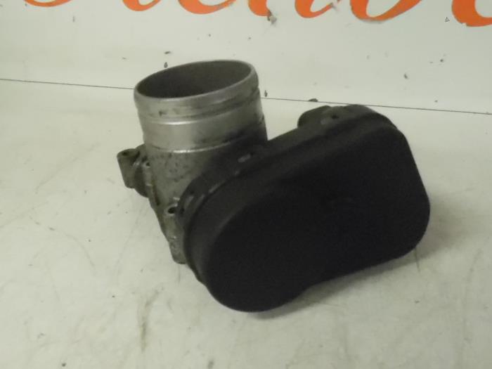 Usagé Boitier papillon Mercedes A (W168) 1.4 A-140 Prix € 50,00 Règlement à la marge proposé par Autorecycling Reuvers B.V.