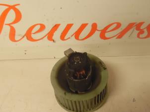 Used Heating and ventilation fan motor Renault Clio II (BB/CB) 1.2 16V Price € 35,00 Margin scheme offered by Autorecycling Reuvers B.V.