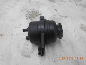 Used Power steering fluid reservoir BMW 3 serie (E46/4) 316i 16V Price € 10,00 Margin scheme offered by Autorecycling Reuvers B.V.