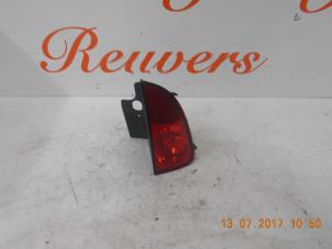 Gebrauchte Rücklicht rechts Renault Espace (JK) 1.9 dCi Preis € 25,00 Margenregelung angeboten von Autorecycling Reuvers B.V.