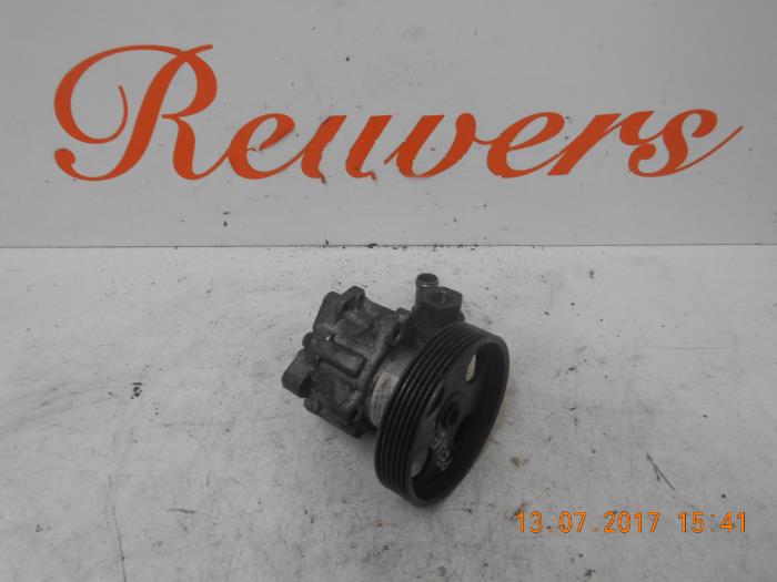 Usagé Pompe de direction Peugeot 406 Break (8E/F) 2.0 16V Prix € 65,00 Règlement à la marge proposé par Autorecycling Reuvers B.V.
