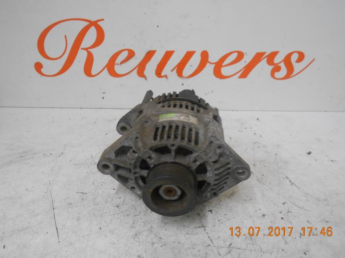 Begagnade Dynamo Volvo 460 1.8i DL/GL Pris € 40,00 Marginaltabell erbjuds av Autorecycling Reuvers B.V.