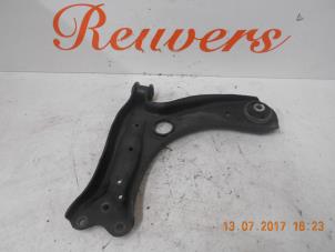 Used Front lower wishbone, right Volkswagen Polo IV (9N1/2/3) 1.6 16V Price € 50,00 Margin scheme offered by Autorecycling Reuvers B.V.