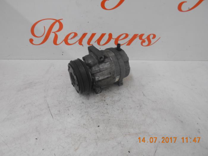 Gebrauchte Klimapumpe Renault Laguna II Grandtour (KG) 1.9 dCi 120 Preis € 50,00 Margenregelung angeboten von Autorecycling Reuvers B.V.