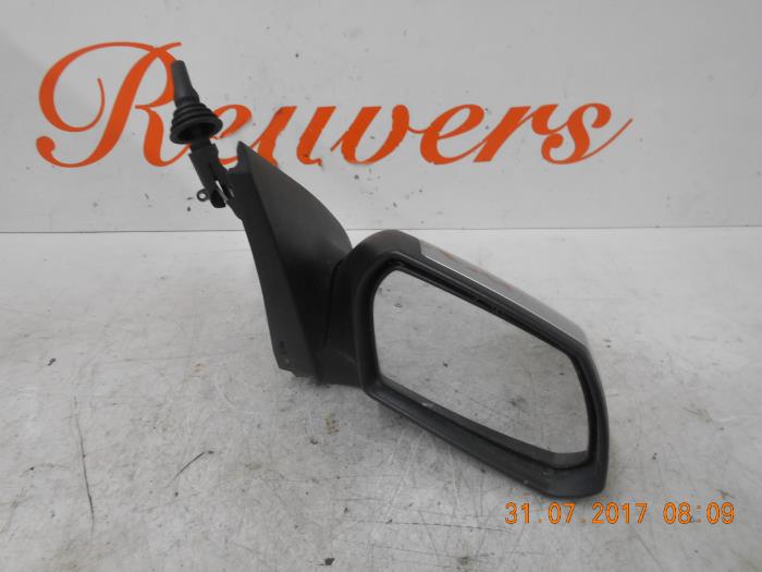 Wing mirror, right from a Ford Mondeo III 2.0 16V 2001