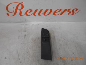 Used Electric window switch Opel Frontera (6B) 2.2i 16V Price € 25,00 Margin scheme offered by Autorecycling Reuvers B.V.