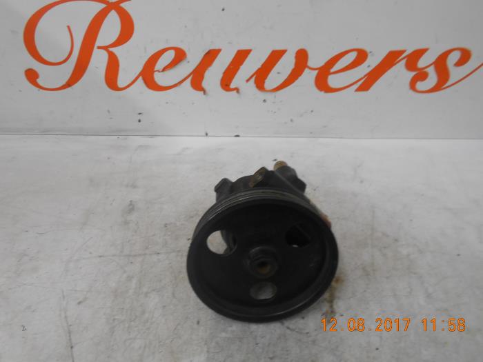 Usagé Pompe direction assistée Renault Scénic I (JA) 1.6 16V Prix € 40,00 Règlement à la marge proposé par Autorecycling Reuvers B.V.