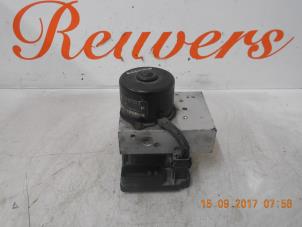 Used ABS pump Volkswagen Golf IV (1J1) 2.0 Price € 75,00 Margin scheme offered by Autorecycling Reuvers B.V.