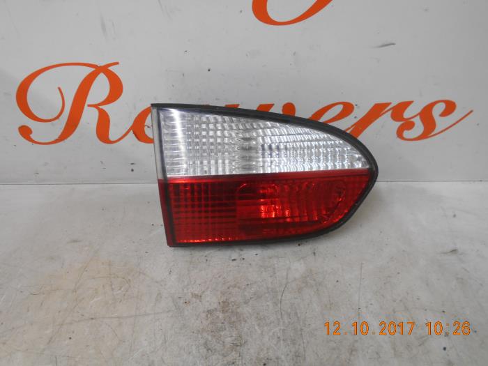 Taillight, left from a Hyundai H-1/Starex Travel 2.5 TCI 2003