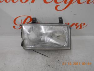 Used Headlight, right Volkswagen Transporter/Caravelle T4 2.4 D Price € 25,00 Margin scheme offered by Autorecycling Reuvers B.V.