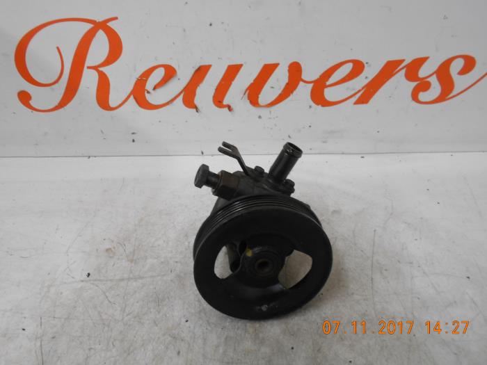 Usagé Pompe de direction Kia Carnival 2 (FIB/FLD) 2.5 V6 24V Prix € 50,00 Règlement à la marge proposé par Autorecycling Reuvers B.V.