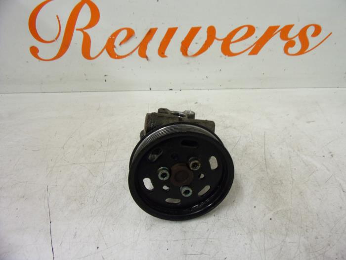 Usagé Pompe de direction Audi A3 (8L1) 1.6 Prix € 30,00 Règlement à la marge proposé par Autorecycling Reuvers B.V.