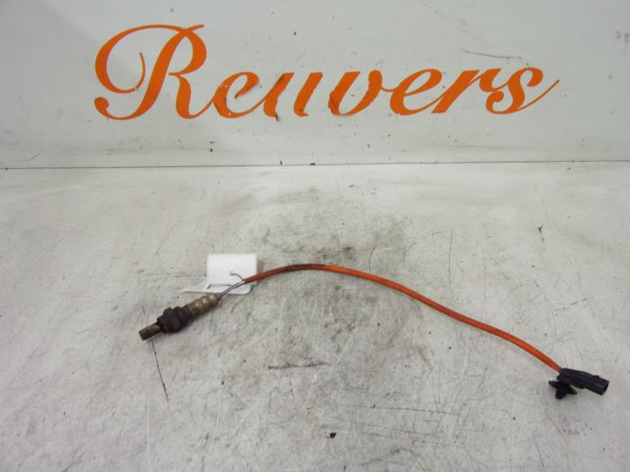 Usagé Sonde lambda Renault Twingo II (CN) 1.2 16V Prix € 20,00 Règlement à la marge proposé par Autorecycling Reuvers B.V.