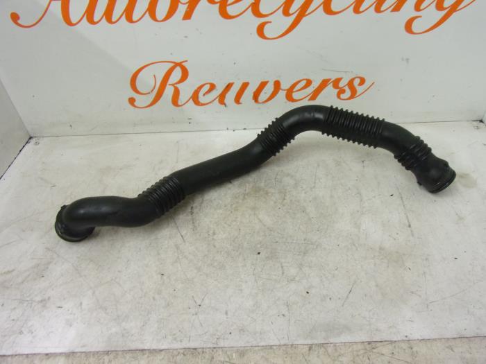 Gebrauchte Intercooler Schlauch Mercedes A (W169) 2.0 A-160 CDI 16V 5-Drs. Preis € 35,00 Margenregelung angeboten von Autorecycling Reuvers B.V.