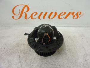 Used Heating and ventilation fan motor Mercedes A (W169) 2.0 A-160 CDI 16V 5-Drs. Price € 40,00 Margin scheme offered by Autorecycling Reuvers B.V.